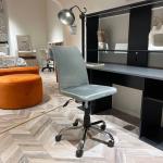 سولد كرسي غرفة أطفال مخمل بني فاتح وودي