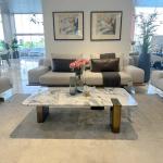 ويلز طاولة وسط مستطيلة بسطح بورسلان وودي