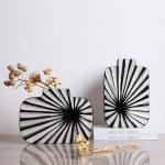 مزهرية مخططة وودي