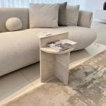 ريفولي طاولة جانبية ترافرتين بيج وودي